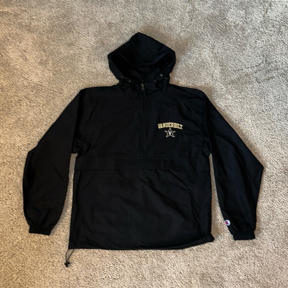 Champion~ Vanderbilt University pullover~size small